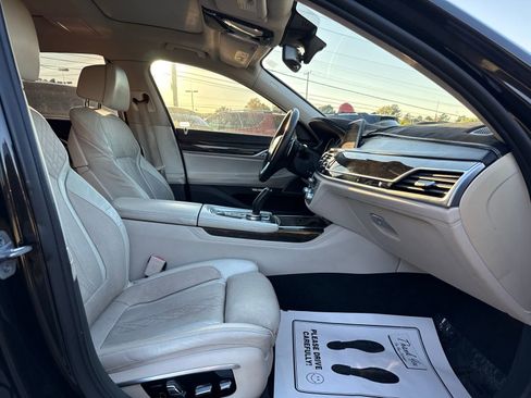 Used 2016 BMW 740i RWD image 36