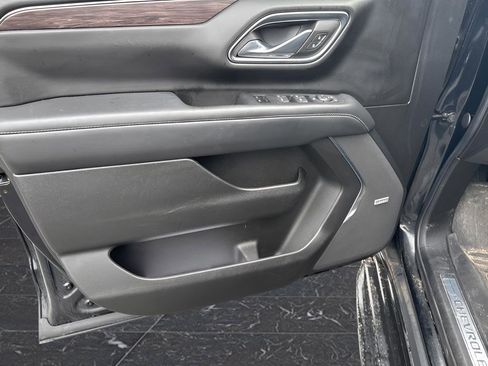 Used 2023 Chevrolet Suburban LT image 11