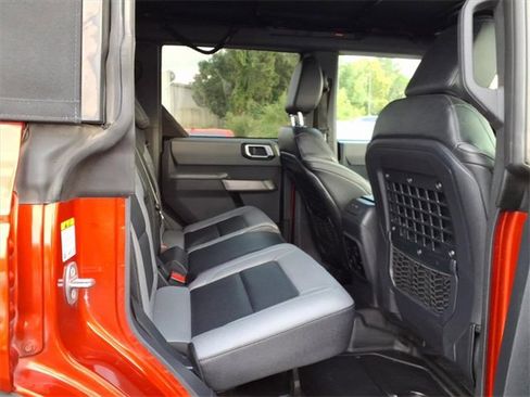 Used 2023 Ford Bronco Black Diamond image 4