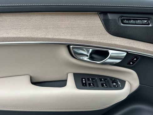 New 2026 Volvo XC90 B6 Plus w/ Protection Package Premier image 10