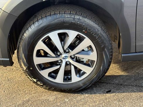 Certified 2025 Subaru Outback Premium w/ Popular Package #1A image 10