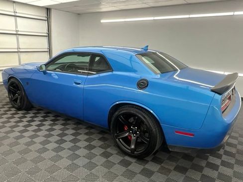 Used 2016 Dodge Challenger SRT Hellcat RWD image 24