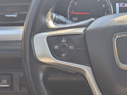 Used 2017 GMC Acadia SLT image 22