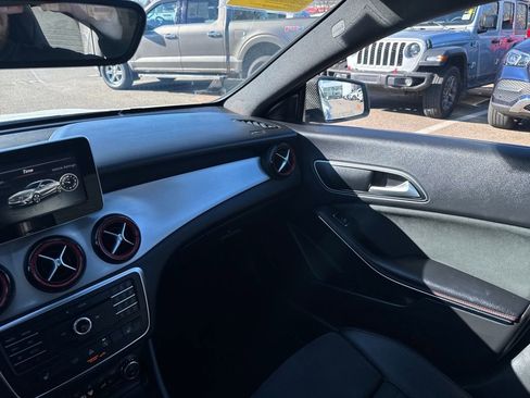 Used 2016 Mercedes-Benz CLA 250 image 28