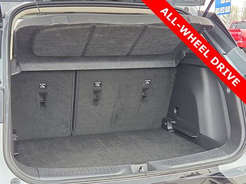 Used 2024 Buick Encore GX Sport Touring image 9