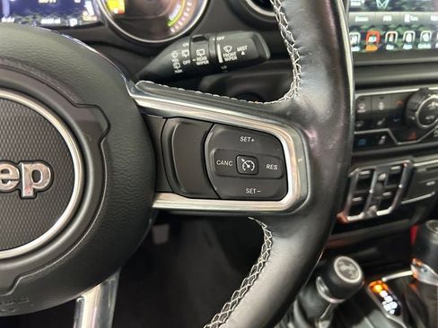 Used 2021 Jeep Wrangler Unlimited Sahara w/ Cold Weather Group AWD/4WD image 17