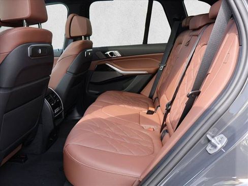 Used 2026 BMW X5 xDrive50e AWD/4WD image 17