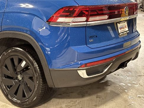New 2026 Volkswagen Atlas Cross Sport SE image 12