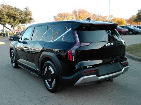 Used 2024 Kia EV9 Light image 9