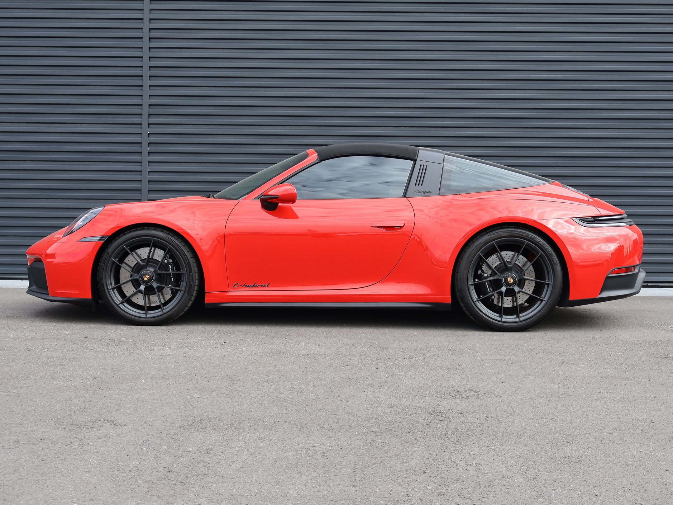 Used 2026 Porsche 911 Targa 4 GTS AWD/4WD image 2