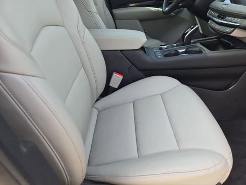 Used 2022 Cadillac XT4 Premium Luxury w/ Enhanced Visibility Package image 20