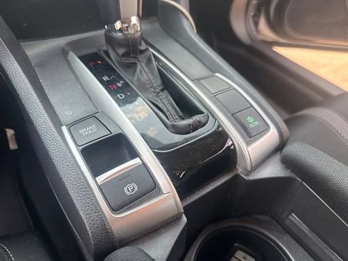 Used 2019 Honda Civic EX image 9
