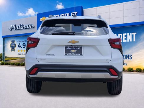 New 2026 Chevrolet Trax LT FWD image 8