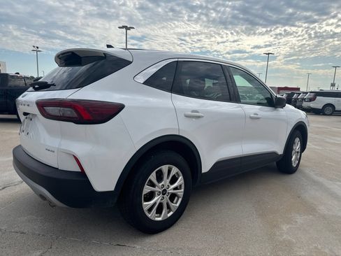 Certified 2024 Ford Escape Active AWD/4WD image 3