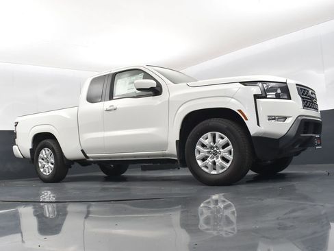 New 2024 Nissan Frontier SV w/ SV Convenience Package image 29