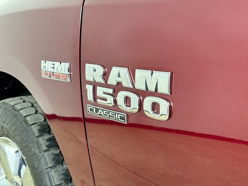 Used 2022 RAM 1500 Classic SLT AWD/4WD image 27