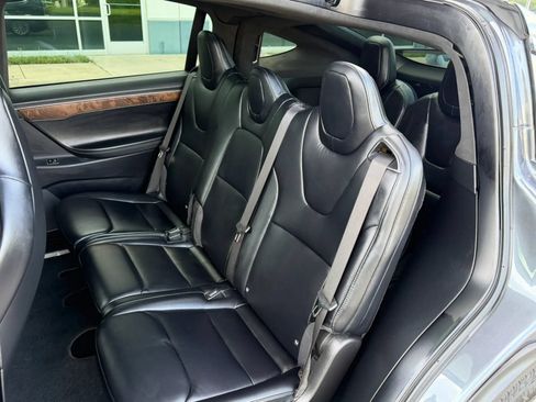 Used 2017 Tesla Model X 75D AWD/4WD image 12