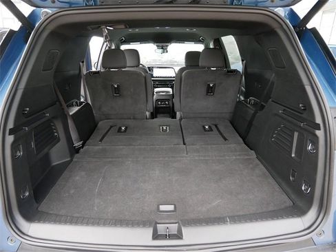 Certified 2025 Chevrolet Traverse LT image 8