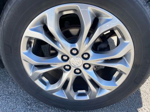 Used 2018 Buick Enclave Avenir w/ Avenir Technology Package image 21