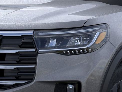 New 2025 Ford Explorer Active w/ Active Comfort Package image 18