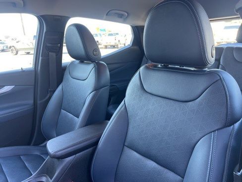 Certified 2023 Chevrolet Bolt EUV Premier image 26