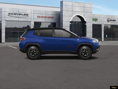 New 2026 Jeep Compass Trailhawk w/ Sun, Sound & Navigation Group AWD/4WD image 9