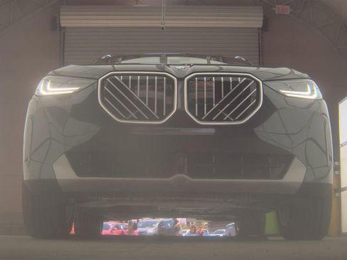 Used 2025 BMW X3 xDrive30i w/ Premium Package AWD/4WD image 6