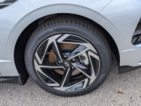 New 2026 Hyundai Sonata SEL FWD image 2