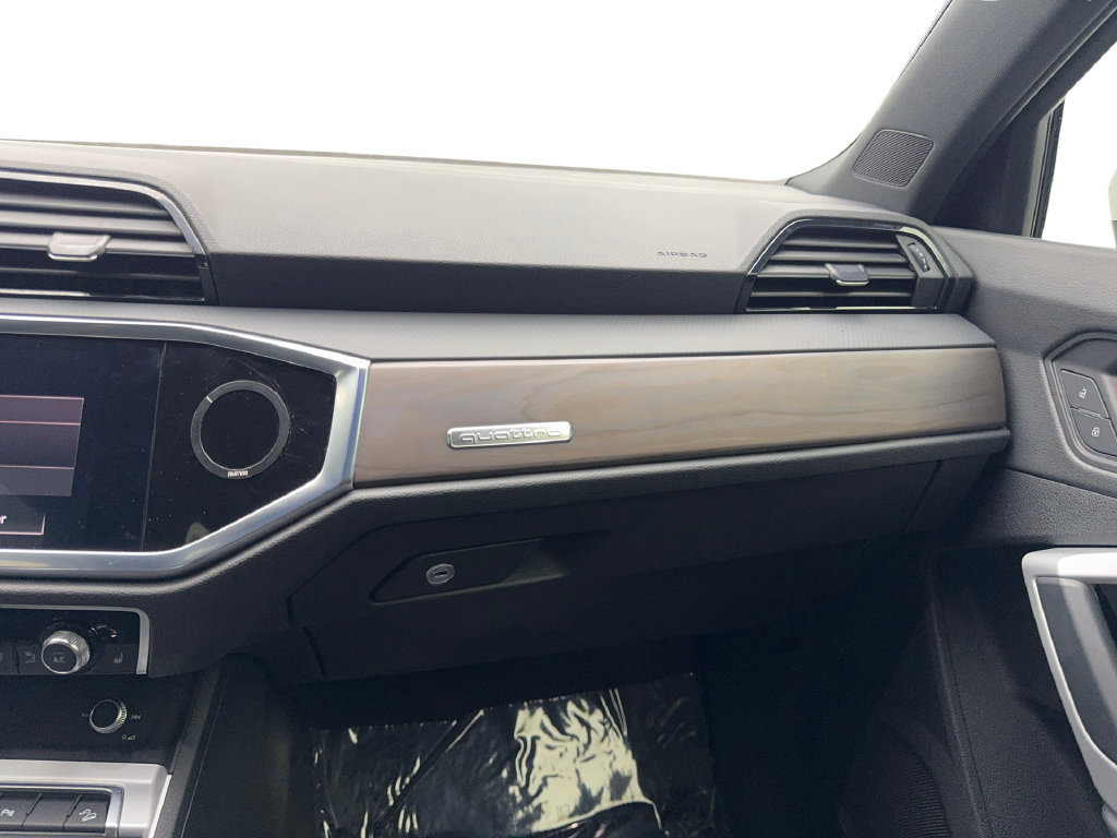 Used 2022 Audi Q3 2.0T Premium w/ Convenience Package AWD/4WD image 60