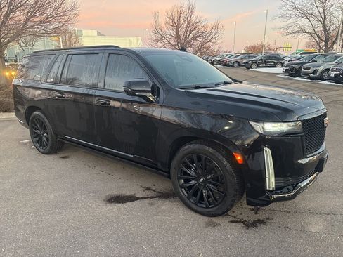 Used 2021 Cadillac Escalade ESV Sport Platinum image 7