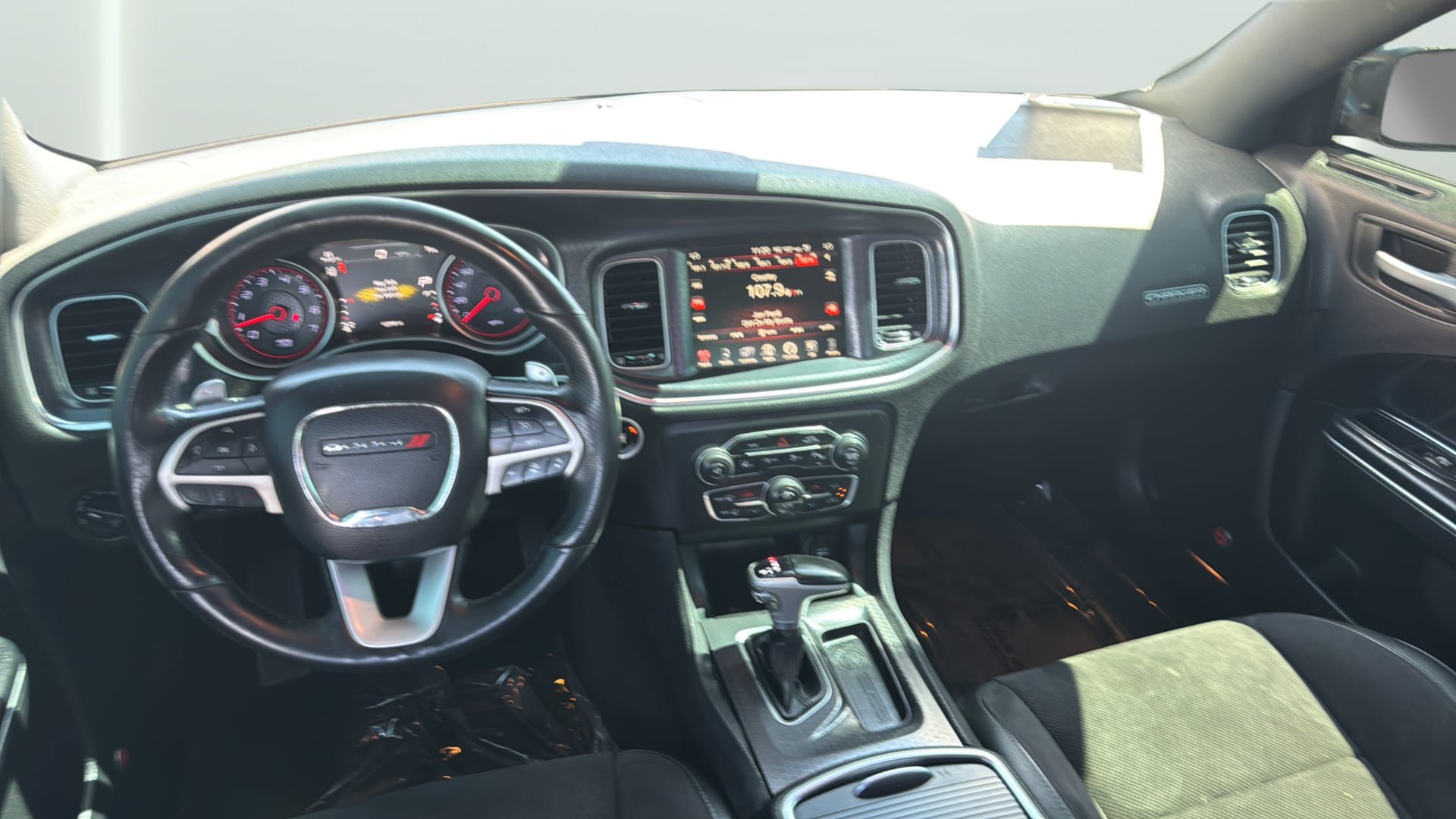 Used 2016 Dodge Charger R/T Scat Pack w/ Technology Group RWD image 14