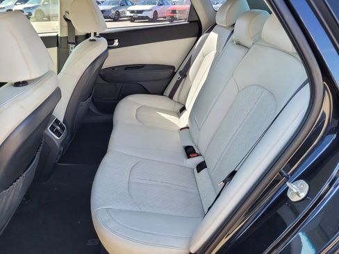 Used 2018 Kia Optima EX image 11