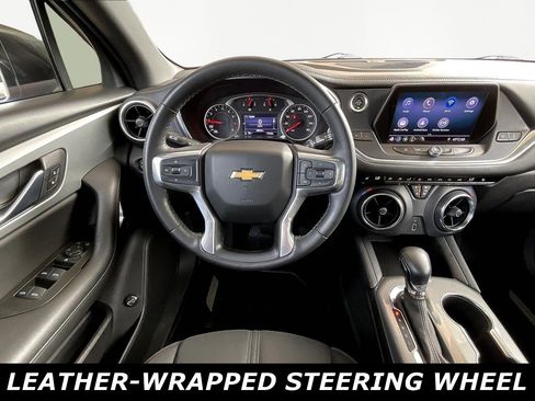 Used 2020 Chevrolet Blazer LT image 9
