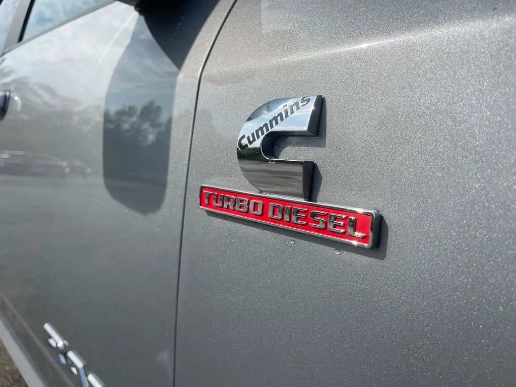 Used 2024 RAM 2500 Laramie AWD/4WD image 13