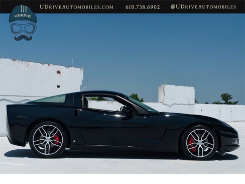 Used 2006 Chevrolet Corvette Coupe w/ Preferred Equipment Group RWD image 16