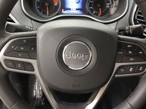 Used 2022 Jeep Cherokee Limited image 35