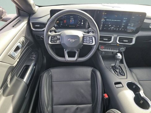 Used 2025 Ford Mustang GT Premium image 29