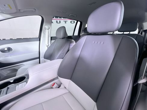 New 2026 Hyundai Ioniq 9 SEL image 11