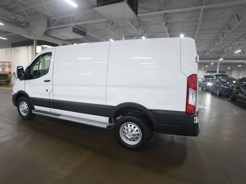 Used 2024 Ford Transit 250 Low Roof AWD w/ Exterior Upgrade Package image 31