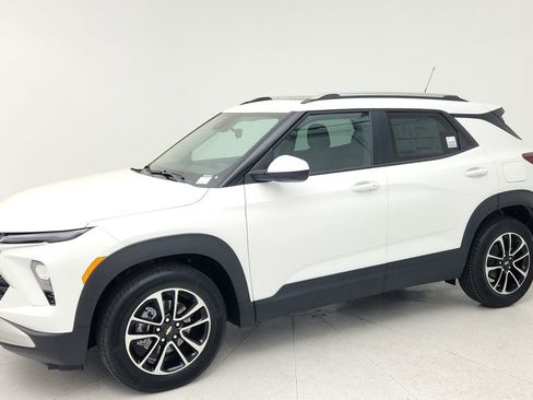 New 2026 Chevrolet TrailBlazer LT w/ LT Cold Weather Package image 4