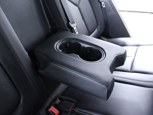 Used 2018 Porsche Macan image 15