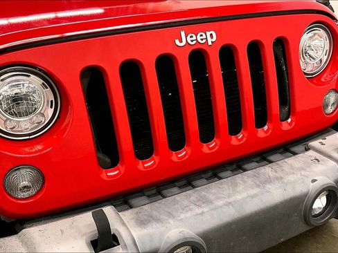 Used 2018 Jeep Wrangler Unlimited Sport S image 33