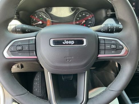 Used 2024 Jeep Compass Latitude AWD/4WD image 27