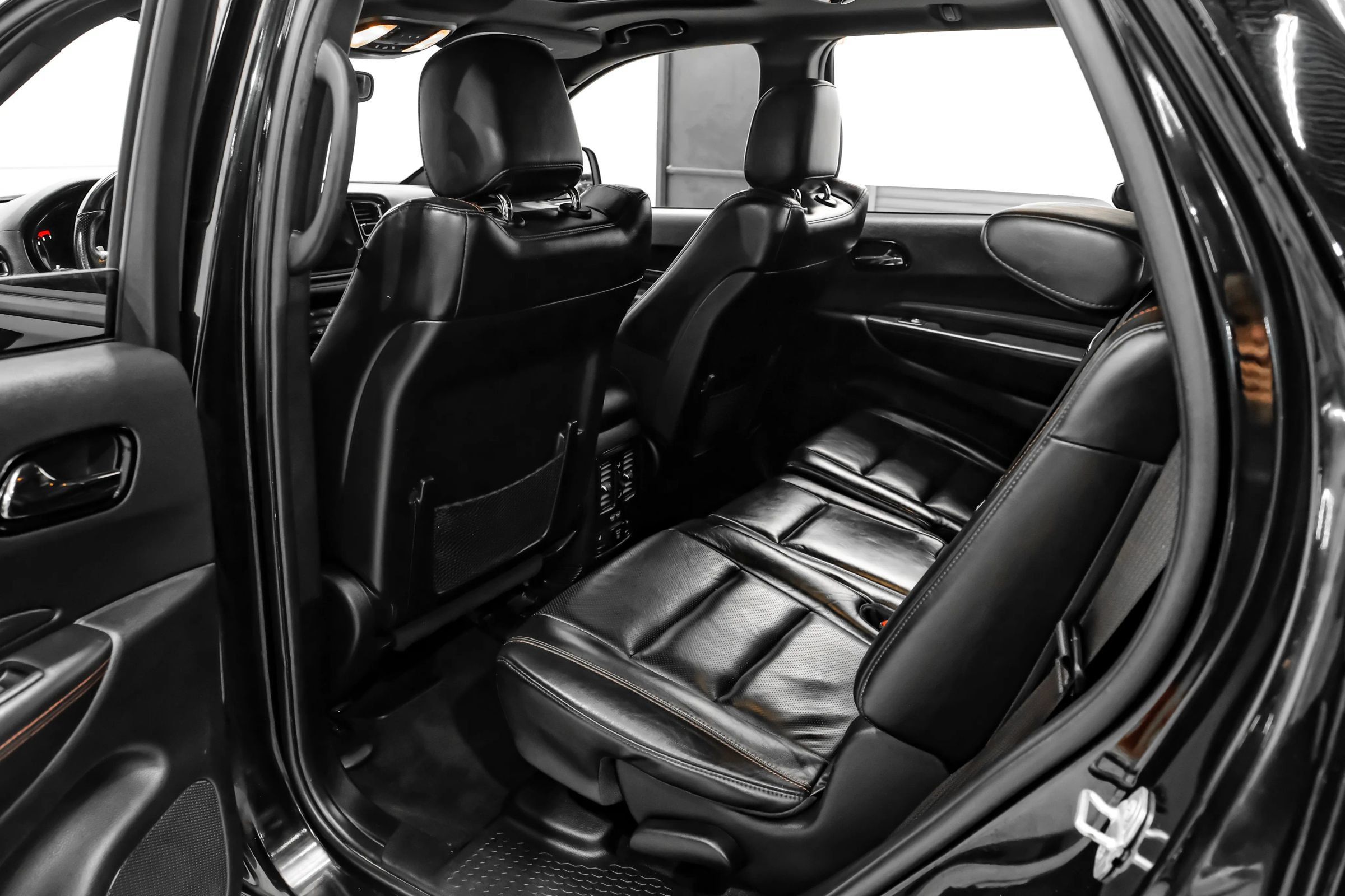 Used 2022 Dodge Durango R/T w/ Blacktop Package RWD image 36