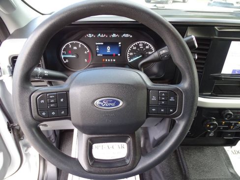 Used 2025 Ford F250 4x4 Crew Cab XL image 13