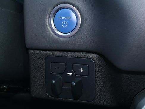 Used 2024 Toyota Sequoia Platinum image 27