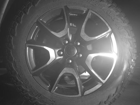 Used 2025 Jeep Compass Trailhawk AWD/4WD image 14