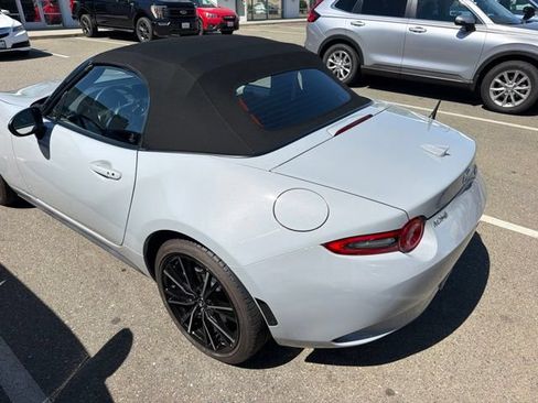 Used 2025 MAZDA MX-5 Miata Grand Touring w/ Weather Package RWD image 6