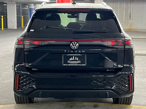 New 2026 Volkswagen Tiguan SEL R-Line AWD/4WD image 35