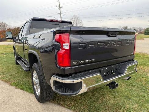 Used 2024 Chevrolet Silverado 2500 LTZ w/ LTZ Premium Package image 5